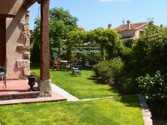 Jardín silvestre en Tres Casas (Segovia)