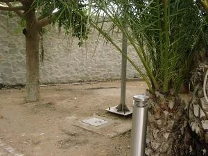 Preparación de zona ajardinada con fuente ornamental en Orihuela Playa