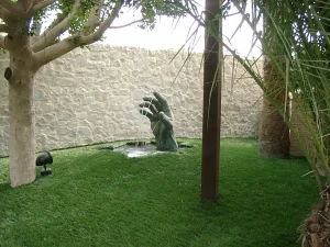 Proyecto de paisajismo con fuente y vegetación en Orihuela Playa